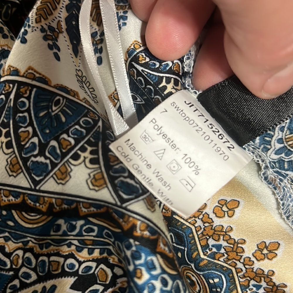 Crop top  - Picture 10 of 11